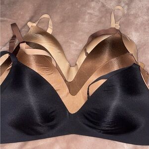 Skims Wireless form T shirt Demi bras NWT 36DD